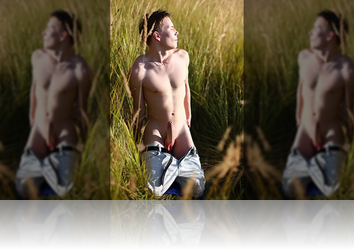 Sunday, September 25th, 2011: Gomer. On Grass Sunday, September 25th: Gomer. On Grass
